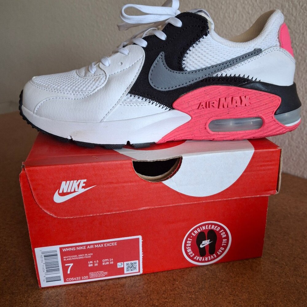 Nike Air Max Women's 7